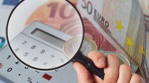 Μείωση φόρων έως 5.300€ - Τι αλλάζει για μισθωτούς, νέους, συνταξιούχους και ελεύθερους επαγγελματίες