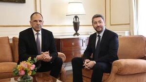 Συνάντηση Ανδρουλάκη με Γεραπετρίτη: Στο επίκεντρο το Κυπριακό και τα εθνικά θέματα