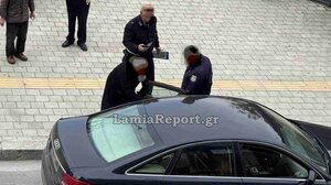 Αρχιμανδρίτης έβρισε, απείλησε και χτύπησε αστυνομικούς γιατί του πήραν τις πινακίδες