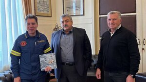 Συνάντηση Καλογερή με τον νέο Διοικητή των Πυροσβεστικών Υπηρεσιών Χανίων