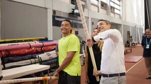 Μητσοτάκης σε Καραλή: Συγχαρητήρια, Μανόλο -Μη σταματάς να πετάς ψηλά