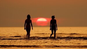 Πώς έχουν μεταβληθεί οι θαλάσσιοι καύσωνες και οι ατμοσφαιρικοί κυκλώνες τα τελευταία 40 χρόνια