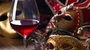 Αποκριάτικη φοροδιαφυγή αποκάλυψαν οι έφοδοι της ΑΑΔΕ