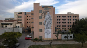 Λάρισα: Διασωληνωμένος σε κρίσιμη κατάσταση ο 9χρονος που πνίγηκε τρώγοντας πορτοκάλι στο σχολείο