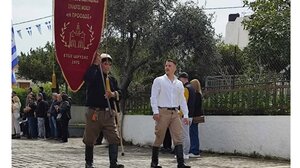 Γιόρτασαν την 25η Μαρτίου και στο Μοχό - Συγκίνησε ο 94χρονος "σημαιοφόρος"