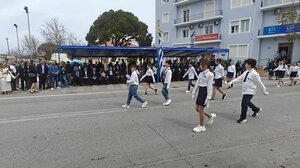 Με λαμπρότητα και στα Χανιά οι εκδηλώσεις για την 25η Μαρτίου - Δείτε φωτογραφίες από την παρέλαση