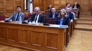 Ένταση στην προανακριτική: ΠΑΣΟΚ, ΣΥΡΙΖΑ, ΚΚΕ και Νέα Αριστερά αποχώρησαν από την ψηφοφορία