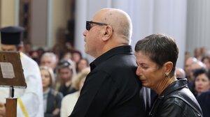 Το σπαρακτικό τραγούδι του αδερφού του Μανώλη Λιδάκη - βίντεο