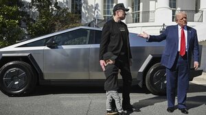 Ακόμη και η Tesla προειδοποιεί τον Τραμπ για συνέπειες των δασμών