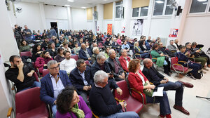 Βαρουφάκης στο Ηράκλειο: Οι πολίτες έγιναν λαός, η ελπίδα να αποκτήσει πολιτική έκφραση