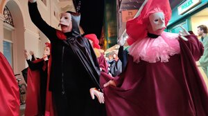 Με στολές υπερπαραγωγή αναβίωσε και φέτος το Βενετσιάνικο Καρναβάλι στο Ναύπλιο - Φωτογραφίες