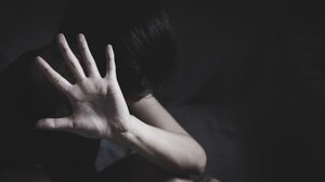 Θεσσαλονίκη: Απείλησε ότι θα σφάξει τη σύντροφό του αν δεν σβήσει όλους τους άνδρες από το Facebook της