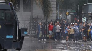 Αργεντινή: Συγκρούσεις διαδηλωτών με αστυνομικούς στο Μπουένος Άιρες