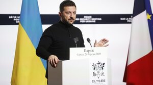 Ο Ζελένσκι ελπίζει ότι οι ΗΠΑ «θα σταθούν δυνατές» μπροστά στη Ρωσία