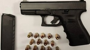 Συνελήφθη άντρας με πιστόλι και φυσίγγια σε κέντρο διασκέδασης