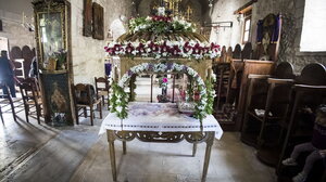 Κρήτη: Έβγαλαν μαχαίρια κατά την περιφορά του Επιταφίου 