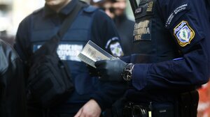 Ενώπιον του Εισαγγελέα οι δύο δόκιμοι αστυφύλακες για το ατόπημα του 1,9 γραμμαρίου χασίς