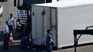 Αποκαταστάθηκε η κυκλοφορία στη λεωφόρο Αθηνών - Είχε διακοπεί λόγω ανατροπής νταλίκας