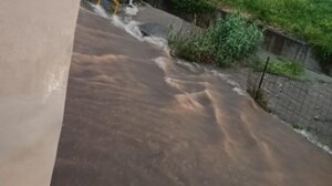 Με κακοκαιρία "μπήκε" ο Απρίλης στην Κρήτη - Απεγκλωβισμοί στα Χανιά 