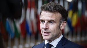 Μακρόν: «Εύθραυστη ανάπαυλα» η αναστολή δασμών από τον Τραμπ – «Η ΕΕ πρέπει να προστατευθεί»