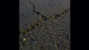 Κινείται ... η γη στην "λεωφόρο bypass" - Κανένας κίνδυνος για τους περιπατητές, σημειώνει ο ΟΛΗ 