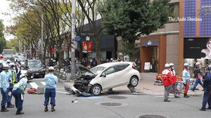 Ιαπωνία: Αυτοκίνητο έπεσε πάνω σε πεζούς