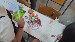 Πράξη αγάπης από τους μαθητές του Γυμνασίου Αγ. Βαρβάρας για τον Σύλλογο "Ηλιαχτίδα"