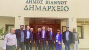 Επισκέψεις Μ. Χνάρη ενόψει της Περιφερειακής Συνδιάσκεψης Κρήτης του ΠΑΣΟΚ
