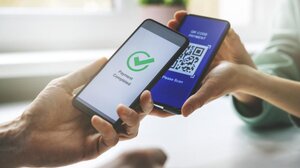 Υποχρεωτική αποδοχή πληρωμών μέσω IRIS - Τι αλλάζει για επιχειρήσεις, ελεύθερους επαγγελματίες και τράπεζες