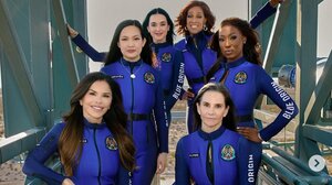 H Κέιτι Πέρι θα ταξιδέψει σήμερα στο διάστημα με τη μνηστή του Μπέζος και άλλες 4 γυναίκες