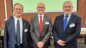 ΠΙΣ: Υποστηρίζεται από ευρωπαϊκές ιατρικές οργανώσεις για κατάργηση CLAWBACK, REBATE