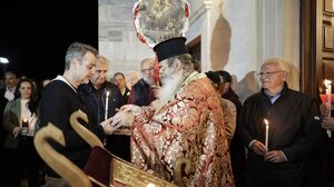 Στην Τήνο έκανε Ανάσταση ο Κυριάκος Μητσοτάκης