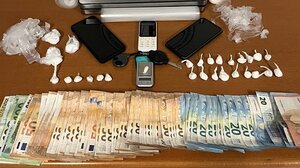 Τον "έκαψαν" οι καβάτζες κόκας την ώρα που έβγαινε από το σπίτι του