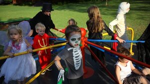 Υπερδραστήρια παιδιά, υπερφορτωμένα μυαλά: η πίεση των εξωσχολικών δραστηριοτήτων