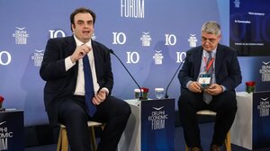 Κ. Πιερρακάκης: Δε συζητάμε την επιστροφή του 13ου και 14ου μισθού