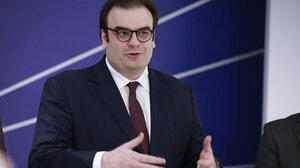  Πιερρακάκης στο ΔΝΤ: Η ελληνική οικονομία είχε πάντα το κατάλληλο υλικό αλλά δεν διέθετε το απαραίτητο λογισμικό 