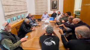 Είδαν και τον περιφερειάρχη οι ψαράδες