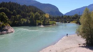 «Στερεύει» ο ποταμός Ρήνος στη Γερμανία λόγω ξηρασίας 