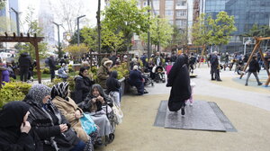  Νύχτα φόβου στην Κωνσταντινούπολη - Σε σκηνές δεκάδες οικογένειες ενώ οι μετασεισμοί συνεχίζονται 