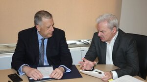 Η αποτίμηση του Καλοκαιρινού για την επίσκεψη Ταχιάου, τα σχόλια του υπουργού για τον ΒΟΑΚ και οι διευκρινίσεις για τα διόδια! 