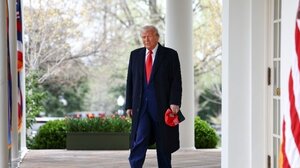 Δημοσκόπηση CBS: Μειώνεται η αποδοχή των κινήσεων του Τραμπ από τους Αμερικανούς