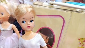 Η Bibi- bo, ο φωτεινός αγκαλίτσας και εκατοντάδες vintage παιχνίδια σε έκθεση 