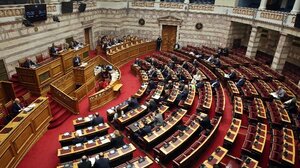 Πόρισμα Προκαταρκτικής: Θέμα αντισυνταγματικής διαδικασίας θέτει η αντιπολίτευση- Ζητούν την διακοπή της συνεδρίασης