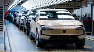 Η Volvo ξεκινά την παραγωγή του ηλεκτρικού SUV EX30 στη Γάνδη