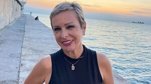 Σε κλίμα οδύνης το τελευταίο αντίο στη δημοσιογράφο Σούζυ Καζαντζίδου