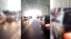 Εγκλωβισμένοι στο τούνελ - Απίστευτες εικόνες από τη χαλαζόπτωση στη Μεσαρά - Βίντεο