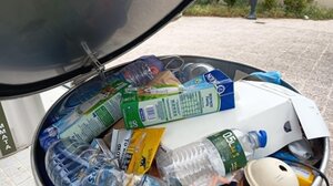 Ξεχείλισαν οι συμβατικοί κάδοι σκουπιδιών, ξεχείλισαν και οι υπόγειοι!