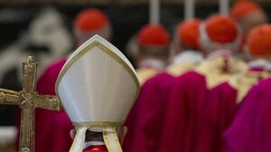 Κονκλάβιο: Η Ρωμαιοκαθολική Εκκλησία περιμένει το «Habemus Papam»