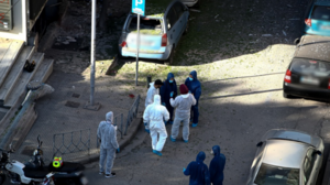 Με φιτίλι πυροδοτήθηκε η βόμβα που έσκασε στα χέρια της 38χρονης – Πώς οι αρχές έφτασαν στο μισθωμένο διαμέρισμα που βρέθηκαν εκρηκτικά