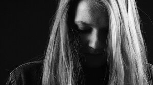 Αμέτρητα τα θύματα εκδικητικής πορνογραφίας στην Ελλάδα – Το revenge porn γίνεται η «μάστιγα» της εποχής